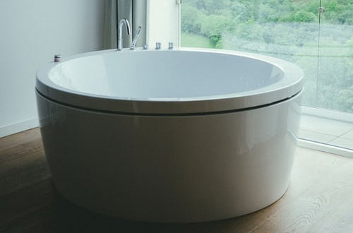 Small white round basin single person Small white round basin single person
